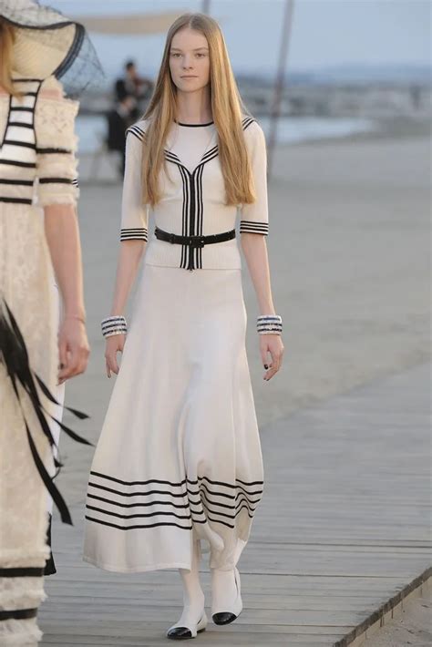 chanel resort 2010|The Best Looks from Resort 2010 .